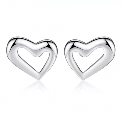 сребърни обеци във формата на сърца