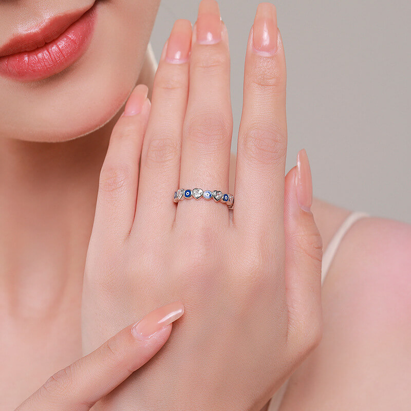 сребърен пръстен Silver Sense със скъпоценен камък, снимка върху модел