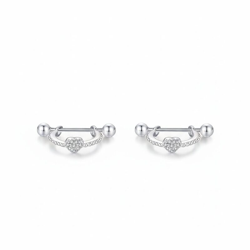 Сребърни обеци Silver Sense с малко сърце, инкрустирано с циркони – модерни обеци с елегантен дизайн, символизиращи любов и пулс на живота.