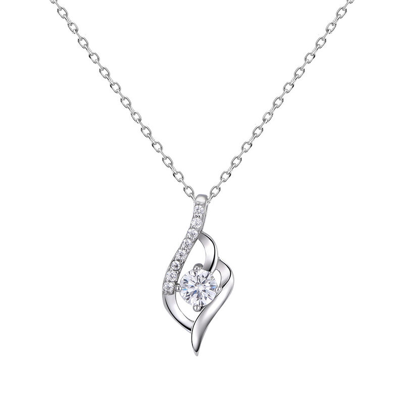 Сребърно колие Silver Sense с изящна извивка, инкрустирана с циркони, и централен кръгъл камък, снимка на бял фон
